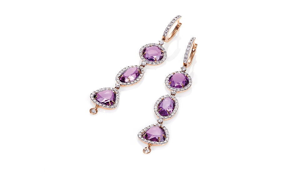 <p>Orecchini in oro rosa 18kt con ametista e diamanti bianchi</p>