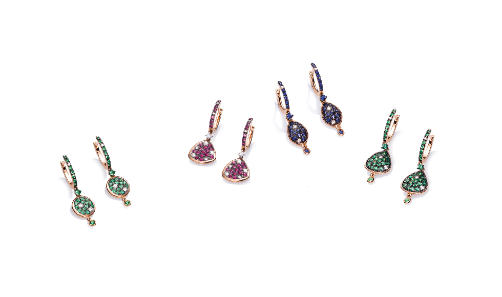 Orecchini in oro rosa 18kt con smeraldi, rubini, zaffiri e diamanti