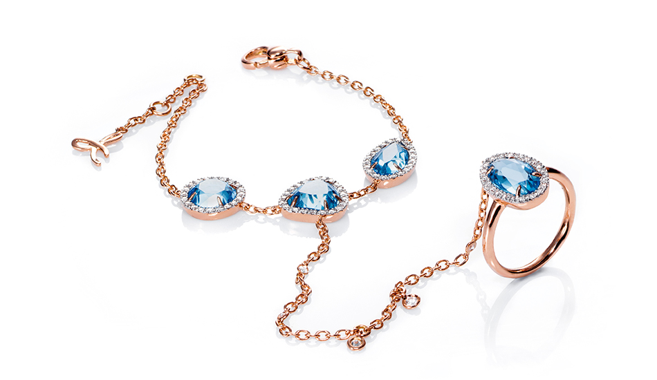 <p>18kt pink gold Bracelet-ring with blue topaz and white diamonds</p>